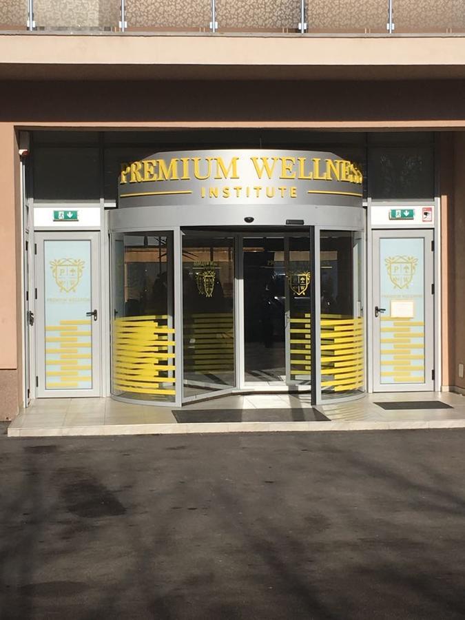 מלון בוקרשט Premium Wellness Institute מראה חיצוני תמונה